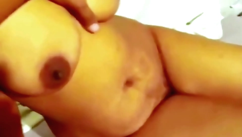 Indian babe with nice body gives a blowjob and gets banged