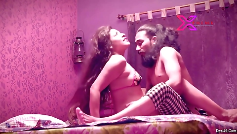 Horny brunette milf gets fucked in her juicy pussy