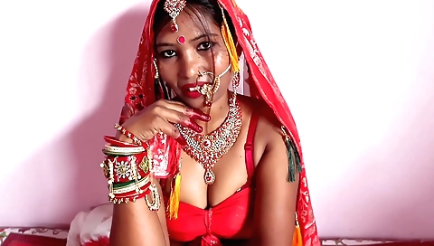 Bhabhi is a hot Indian who loves sex like a true bhabhi