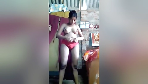 Indian babe in sexy lingerie is making her first solo video