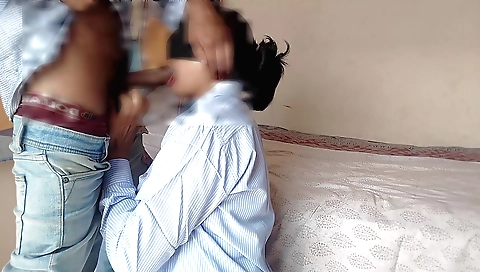 Indian amateur brunette babe likes to have sex in her village