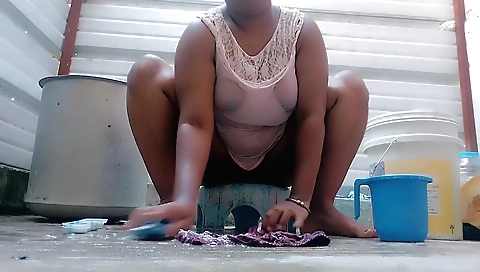 Dirty Indian Babe Caught In Camera While Doing Household Work