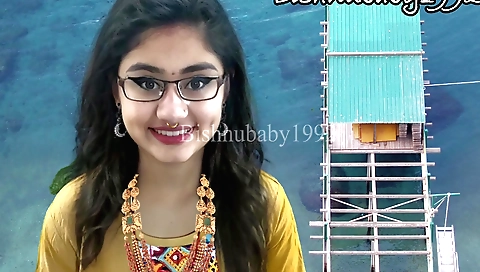 Amateurs brunette gets her pussy fucked in hd video