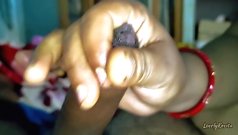 Choot chudai bhabhi ko garam karne ke bad handjob kya kahni hai