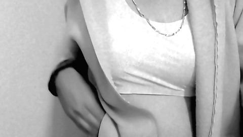 Indian girl in sexy outfit shows her body on camera