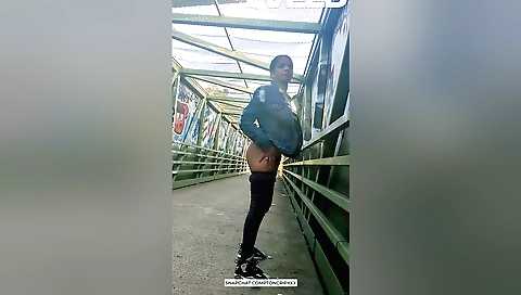 Red Bone In Solo Female Outside Flashes Me As I Pass By