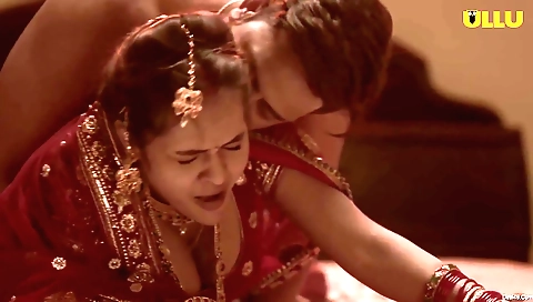 Hot brunette babe with nice body gets naked in hd clip