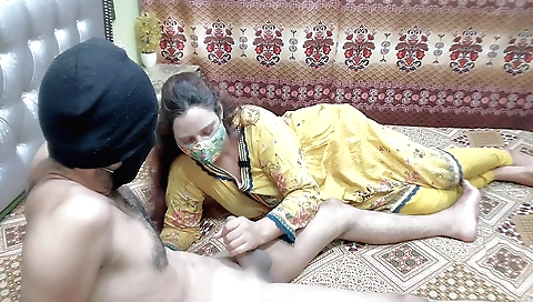 Indian beauty giving a nice blowjob in her Hindi audio