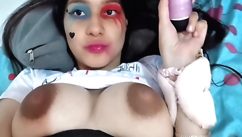 Indian chick masturbates her tight pussy with a vibrator