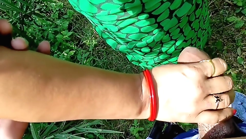 Bhabi getting a handjob after a blowjob in a amateur video