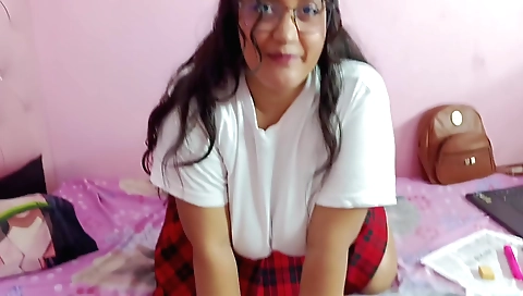 Indian girl gets on her head and gives up her ass for filming