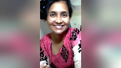 Indian brunette in sexy lingerie gets fucked in shower