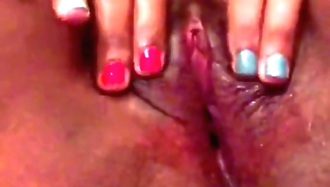 Indian solo female video with a sweet girl having sex with finger