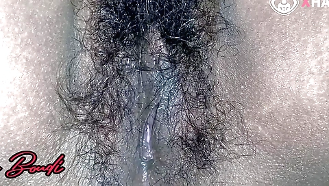 Beauty masturbates like a normal person with naked pussy