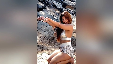 Indian woman gets her pussy drilled by a guy in hot hd video