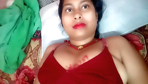Indian desi teen enjoys deepthroat sex in homemade porn