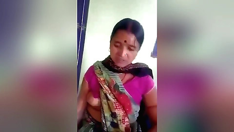 amateur brunette milf naked solo video with a big dick