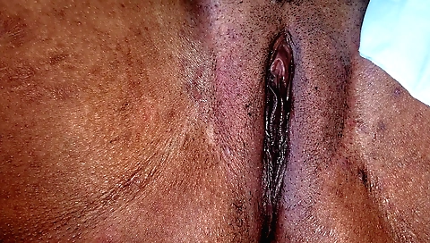 Indian girl getting ready for a nice sex on the bed