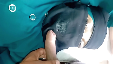 Indian babe loves getting her pussy licked in amateur vid