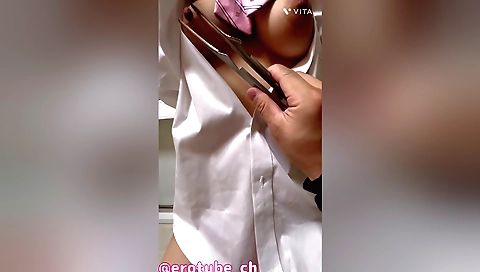 Teen 18+ girl in a baggy shirt and a black bra fucks