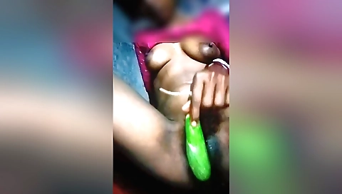 Indian housewife squirts her hairy pussy with a toy