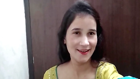 Indian solo chick video showing amazing face and a beautiful body