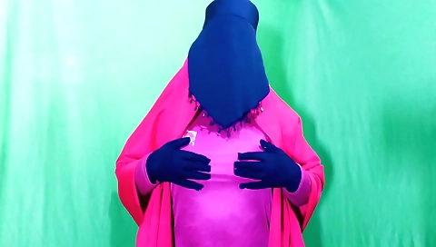 Indian amateur solo babe makes this video with a lot of passion