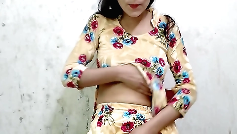 Solo video of stepsister kar jabar de kar laa pela