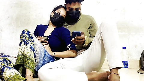 Indian girl with nice boobs receives facial after fucking