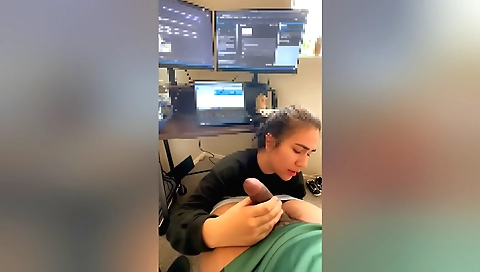 Hot brunette babe with a great mouth and a great body