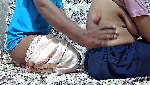 Indian teen mom and her sex partner in amateur hd sex porn