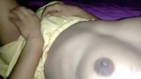 Sexy girl gets penetrated and licked in an amateur vid