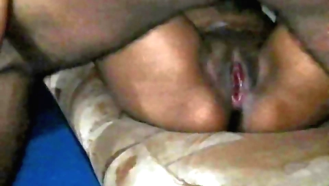 Girl with a big butt and ass fuck a big dick on the couch