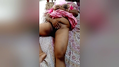 Indian girl with a perfect body fingered in her bed