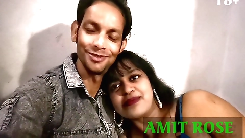 Indian hottie gets facialized after her big ass hit