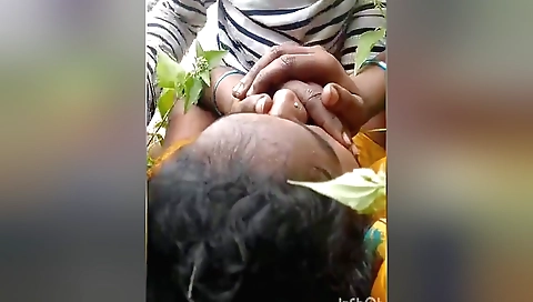 Indian girl playing outdoor sex with a dude at the outdoor