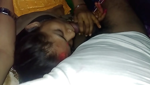 Indian amateur chick with a long hair and tight pussy