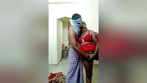 Indian amateur sex video with a big ass and big tits