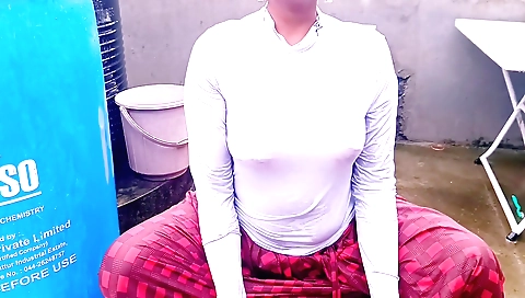 Indian brunette fucks her stepfather in a hot hd video