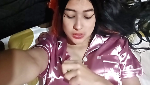 Sexy brunette with round ass and small tits got a new phone