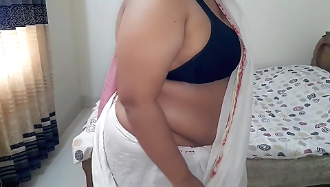 Indian girl gets her husband's dick in mouth and mouth