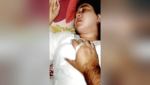 Indian wife has a creampie after her husband fucks