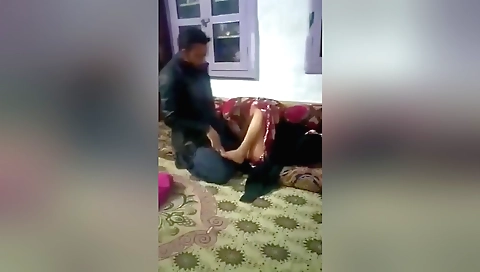 Amateur brunette babe enjoys some rough sex with a handsome guy