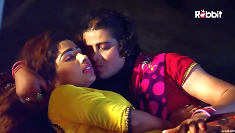 Hot blonde and a hot lesbian milf have sex on the net